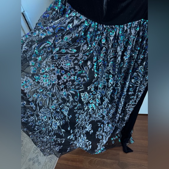 AW Bridal Nida Dress Size 24 OUT OF STOCK / Never Worn - Picture 5 of 8